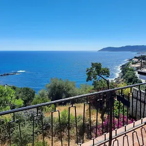 https://apartamento-deluxe-cau-del-llop.topcostabravahotels.com